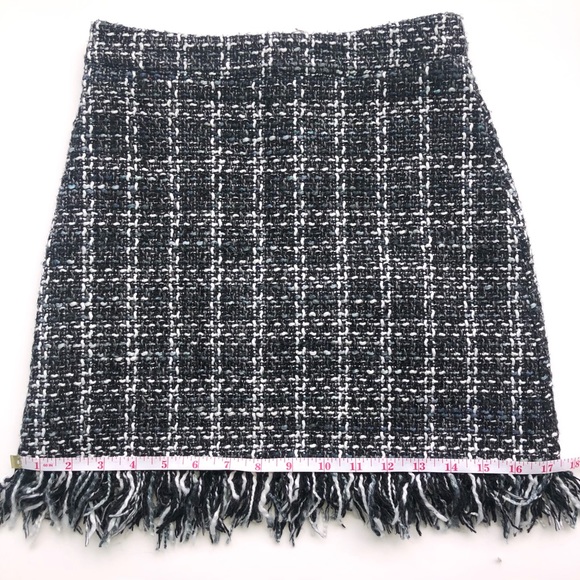 Tweed-like Mini Skirt - Picture 7 of 8
